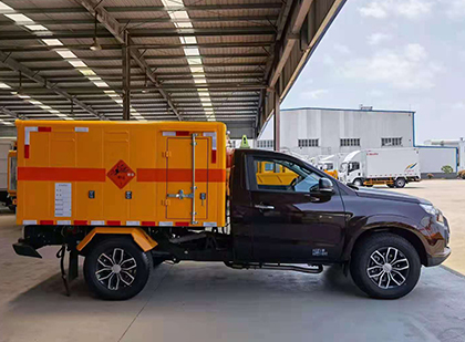 嵩县爆破器材运输车